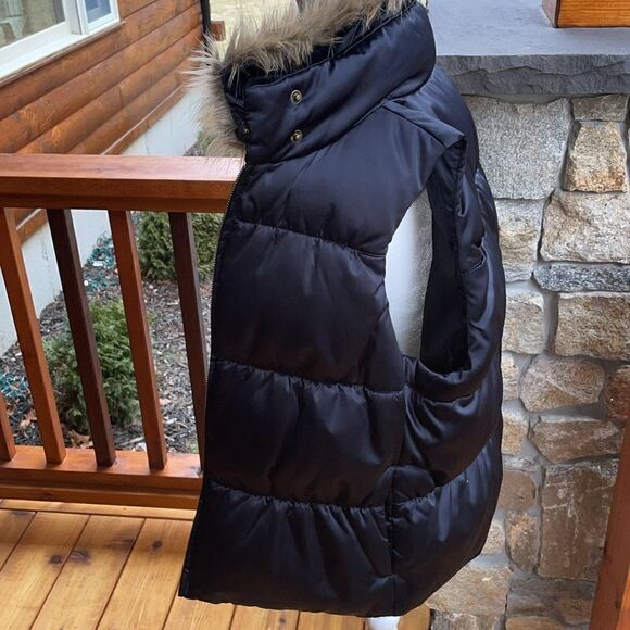 Tommy Hilfiger Vest with fur - Picture 15 of 16